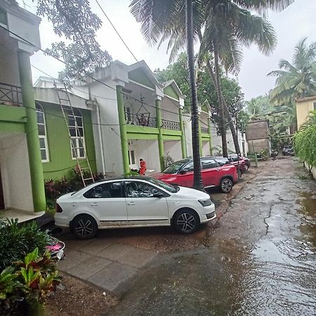 Goa Suites Holiday Home Calangute Esterno foto