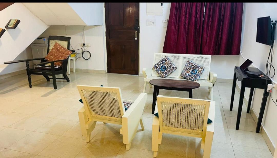Goa Suites Holiday Home Calangute Esterno foto